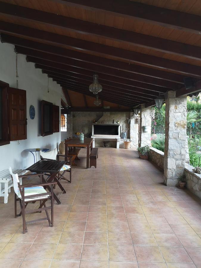 Villa Lena Entire Cottage Kalamaki  Extérieur photo