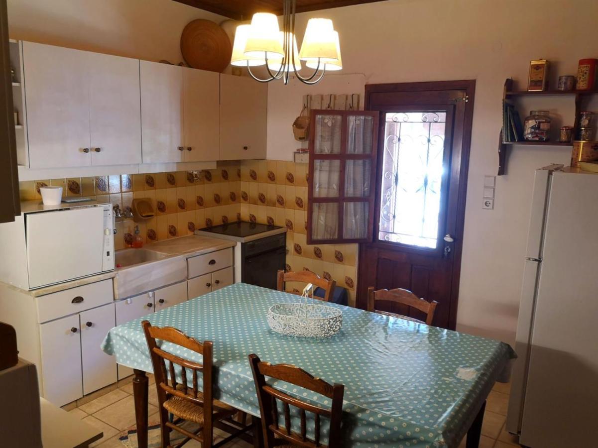 Villa Lena Entire Cottage Kalamaki  Extérieur photo