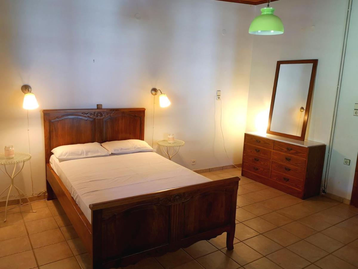 Villa Lena Entire Cottage Kalamaki  Extérieur photo
